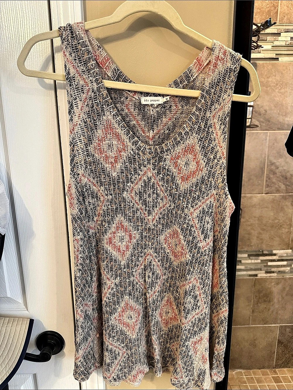 blu pepper Women's Geometric Tank Top Gray & Red Size Medium